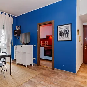 New Close To Metro Station - City Center , Milano Italia